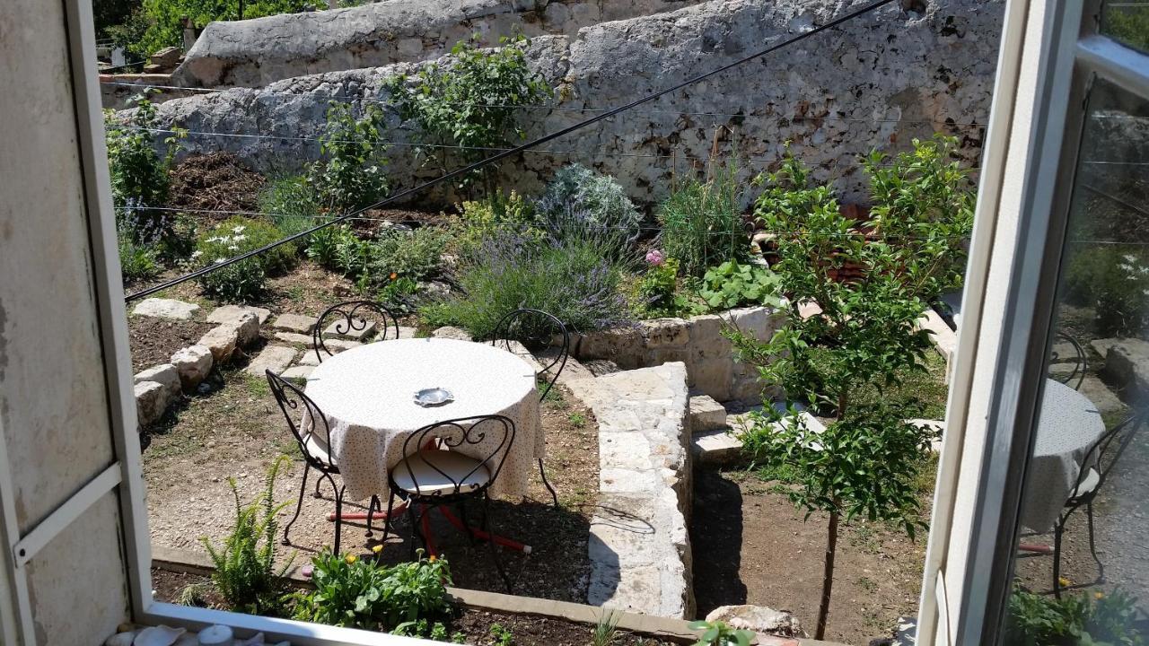 Apartment Romantic Old Dinka - With Garden